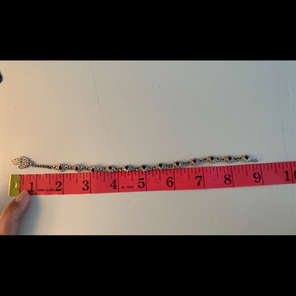 Silver and garnet HAMSA bracelet - Picture 2 of 2